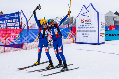 Momento previo de la salida de la carrera femenina.