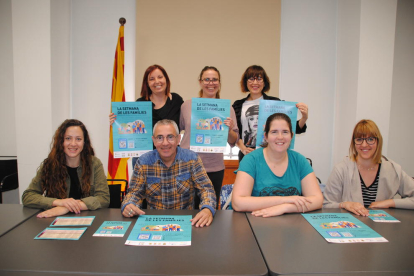 La presentación de La Setmana de les Famílies en el consell. 