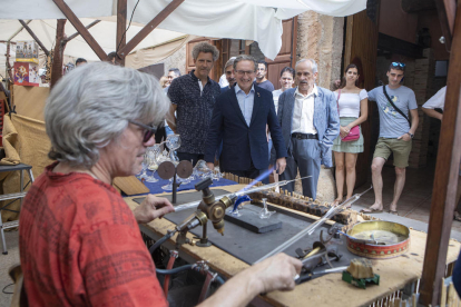 El conseller Jaume Giró inauguró el certamen y visitó los estands.