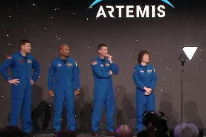 De izquierda a derecha Hansen, Glover, Wiseman y Koch, tripulación de Artemis II.