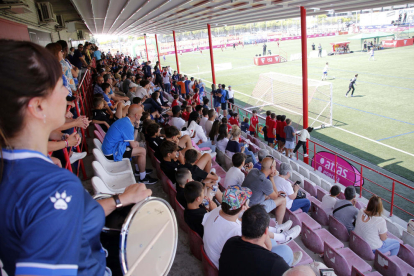 El Ramon Farrús va viure una intensa jornada de futbol amb un gran ambient.