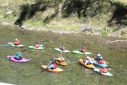 Las actividades acuáticas en el Noguera Pallaresa son uno de los atractivos del Pirineo. 