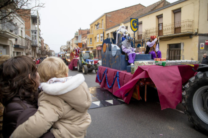 Una de les carrosses de la cavalcada de dijous d’Alcarràs.