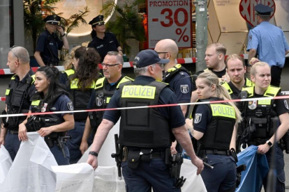 Policías en el lugar del atropello