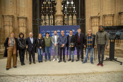 Presentación ayer del primer Magnífic Fest frente a la Porta dels Apòstols de la Seu Vella de Lleida.