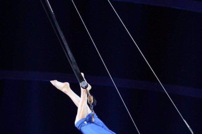 Un trapecista del Circo Quiros tiene un accidente en mitad del espectáculo al caer de una altura de 7 metros