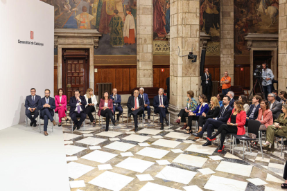 Els membres del nou Govern en l'acte de presa de possessió.