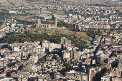 Imatge aèria de part de la ciutat de Lleida, el municipi amb més pisos públics.