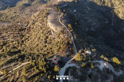 Vista aérea de la zona quemada por el incendio forestal de Bítem, en Tortosa