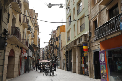 El carrer del Carme vol revitalitzar-se amb comerços atractius.