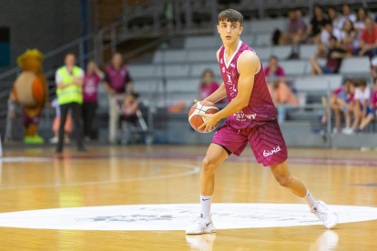 Àlex participó esta temporada en 11 partidos con el primer equipo.