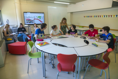 Los alumnos y profesores de los cursos de verano. 