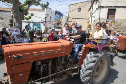 En la jornada d’ahir, el Gargar es va completar amb la Festa del Roser, en què hi va haver una desfilada de més de 80 tractors antics.
