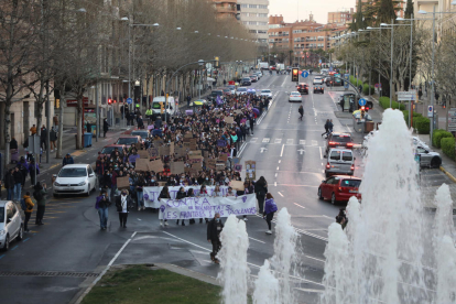 Manifestació feminista del passat 8 de març en el seu pas per la rambla d’Aragó de Lleida ciutat.