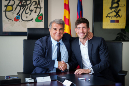 Sergi Roberto va segellar la renovació ahir amb Joan Laporta.