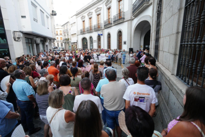 Concentración por el crimen de una mujer en Córdoba el martes.