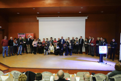 El president veïnal, Toni Baró, s’adreça als assistents a la gala, celebrada al centre cívic.