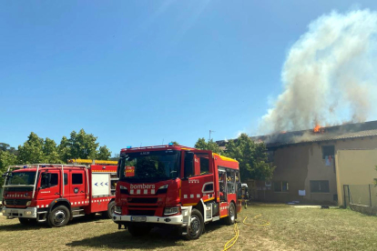 Imagen de las tareas de extinción del incendio.