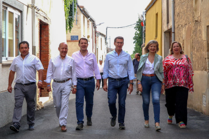 Teresa Jordà, Pere Aragonès i Joan Queralt, ahir en un míting.