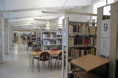 Vista de la sala de consulta y estudio del 2º piso antes de las obras.