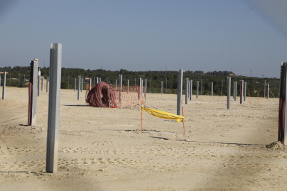 Las obras de la segunda planta solar en Seròs que abastecerá de energía al Segrià Sud.