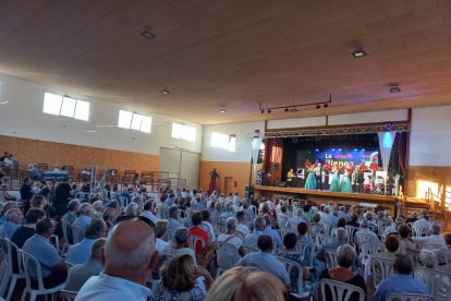 A Sucs els veïns van assistir a la lectura del pregó de les festes.