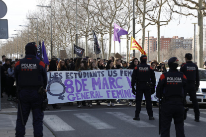 ‘Dones rurals, dones de Lleida’ - L’Institut Municipal d’Ocupació de Lleida va inaugurar ahir l’exposició Dones rurals, dones de Lleida, per visibilitzar i reivindicar lleidatanes del món rural que van ser referents en els seus municip ...