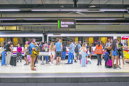 La xarxa de Rodalies a Barcelona va patir fa uns dies una avaria que va impedir que circulés cap tren, inclosos els de mitjana distància amb parada a Lleida, durant tres hores