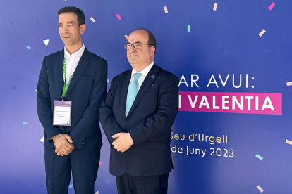 El ministro de Cultura y Deporte, Miquel Iceta, y el presidente de la Trobada Empresarial al Pirineu, Josep Serveto.