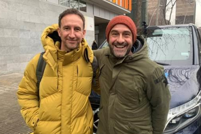 El periodista Manel Alías con Eloi Vila, conductor del formato.