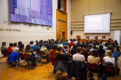 Recepció al Rectorat d’una representació dels alumnes forans d’aquest segon trimestre.