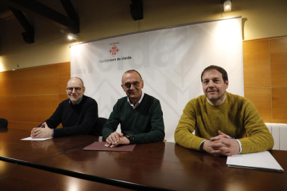 Jaume Rutllant, Miquel Pueyo i Joan Casanovas, ahir a la Paeria.