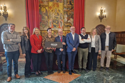 Representants de Turisme de Lleida i les entitats, ahir.