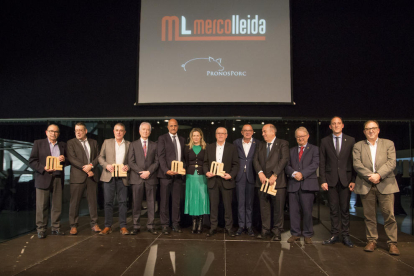 Los ganadores de los premios PronosPorc junto a representantes de Mercolleida y autoridades locales.