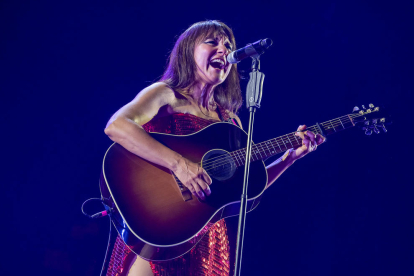 La cantant Eva Amaral actua en un dels escenaris del Festival Sonorama 2023, aquest dissabte a la localitat burgalesa d'Aranda de Duero.