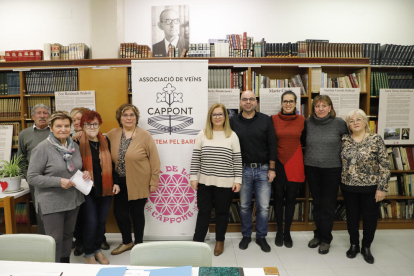 Membres de la junta i de l’associació després de l’assemblea.