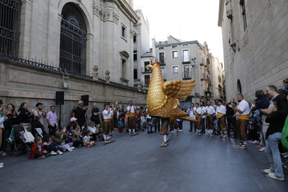 La Banda Municipal de Lleida, ahir a la plaça Sant Joan.