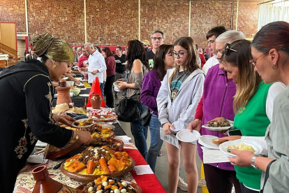 Jornada multicultural, una de las actividades en Torres de Segre