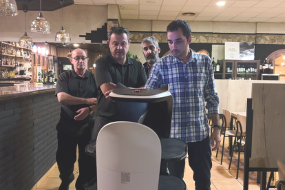 Visitem un dels restaurants de Lleida que ja han començat a fer proves amb el Bellabot, el robot autònom que ha arribat per donar un cop de mà al sector