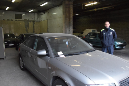 Les alertes de vehicles abandonats arriben a través dels veïns o dels mateixos agents de la Urbana.