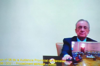 El presidente del Real Madrid, Florentino Pérez, declara por videconferencia en la Audiencia de Barcelona en el juicio por el fichaje de Neymar para el Barça.