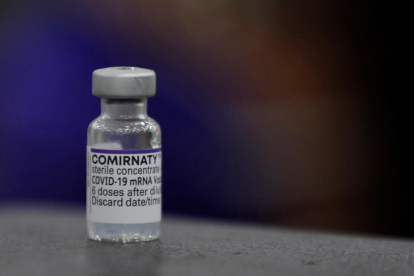 L'EMA estudia una versió de la vacuna de la COVID-19 de Pfizer adaptada a les variants