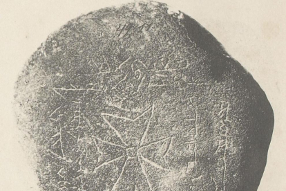 La Peste Negra que asoló la Europa medieval llegó desde el actual Kirguistán. En la imagen, inscripción en una lápida de una de las víctimas de la peste.