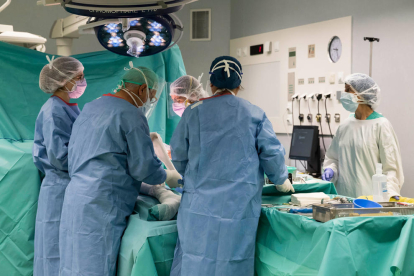 Imagen de archivo de una intervención quirúrgica en el Hospital Universitario de Vic