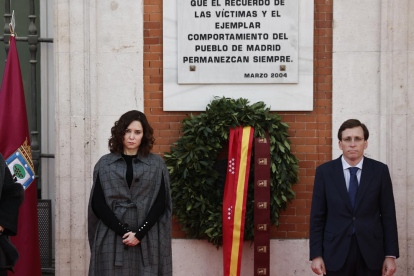 Acto de homenaje a la víctimas de los atentados de 2004 bajo el lema ‘11M Recuerdo Vivo’, en la estación de Cercanías de Santa Eugenia.