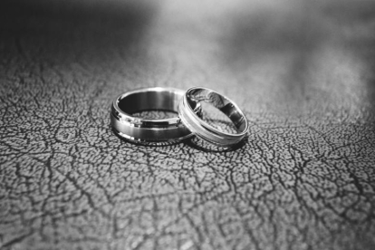 Imagen de archivo de unos anillos de matrimonio.