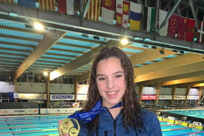 Paula Juste, con las medallas de la jornada.