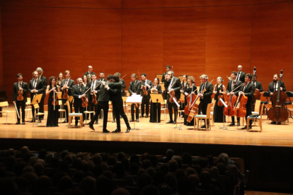 Elisabeth Leonskaja i l’FSF, ahir a l’Auditori Enric Granados.