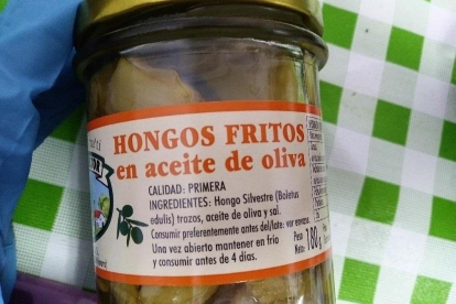 Hongos fritos en aceite de oliva (Boletus edulis) de la marca 'El Agricultor'.