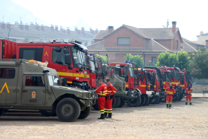 Unitats de l'UME (Unitat Militar d'Emergències), a l'incendi de Baldomar